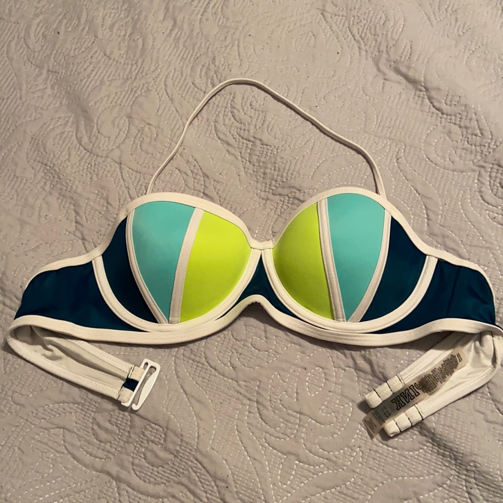 PINK Victoria’s Secret Strapless bathing Suit top